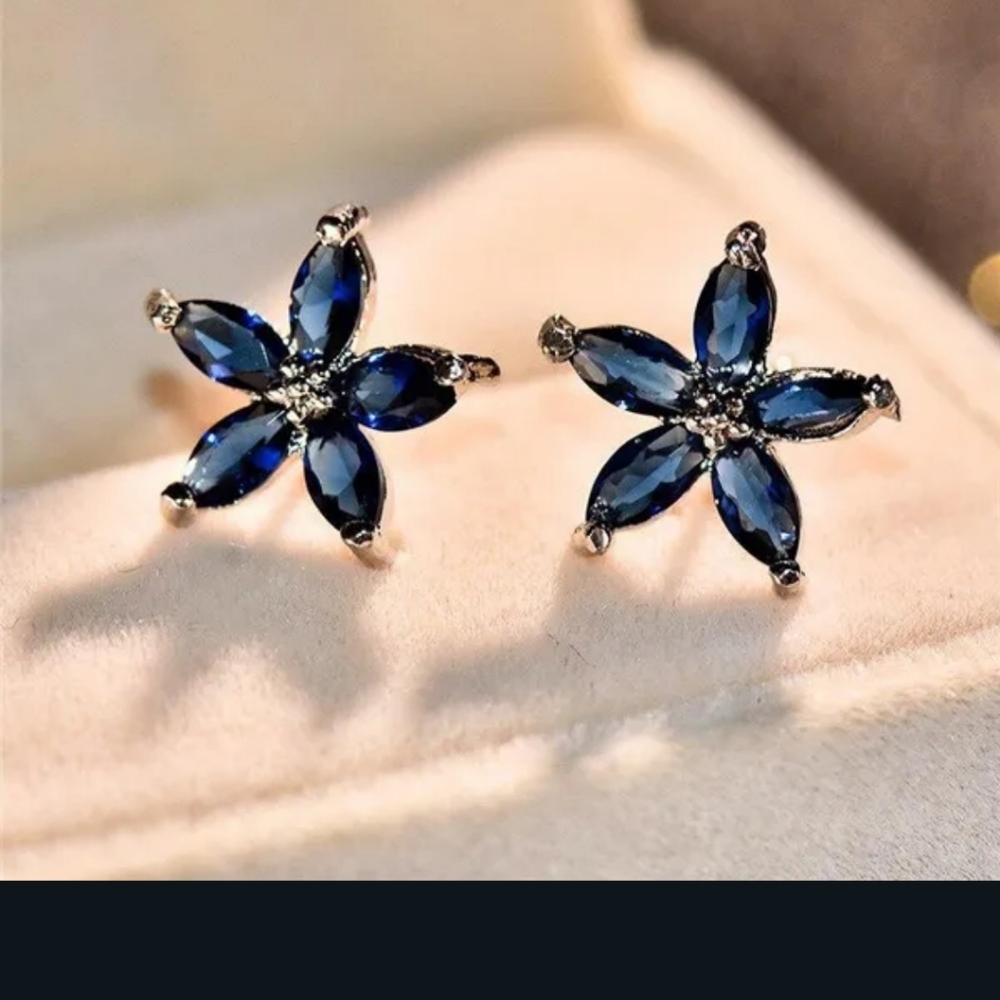 Elegant Blue Floral Earrings